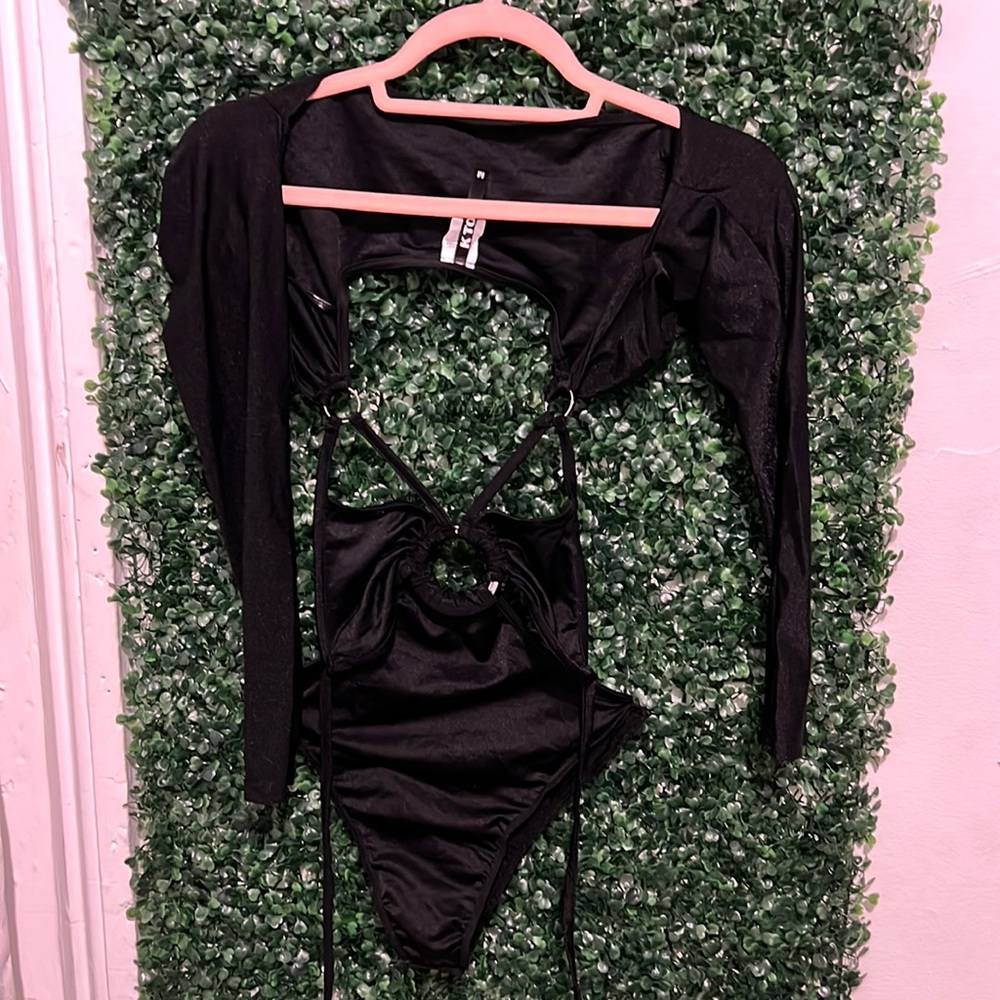 NEW! NEVER WORN! Bodysuit, sexy, Medium, Black from K TOO.